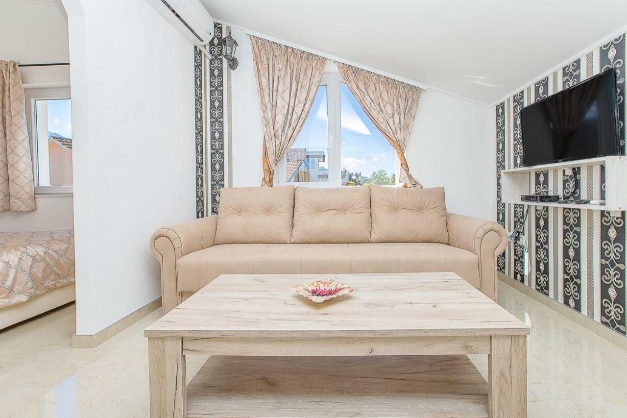 Apartments Infinity Tivat Zewnętrze zdjęcie